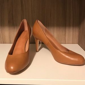 Worn once, Camel colored heels!!