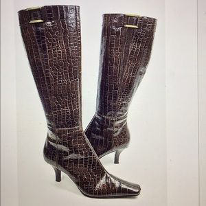 Bandolino Crocodile-embossed brown Leather Boot