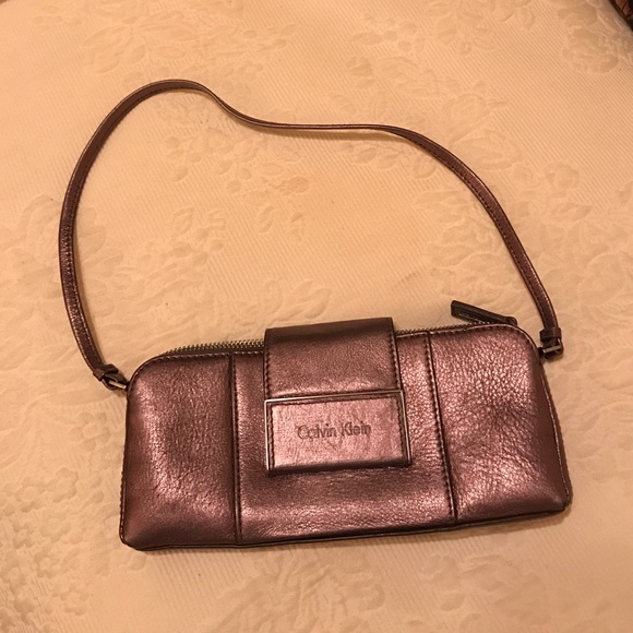 Calvin Klein Handbags - Calvin Klein clutch