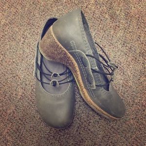 Groundhog grey shoes