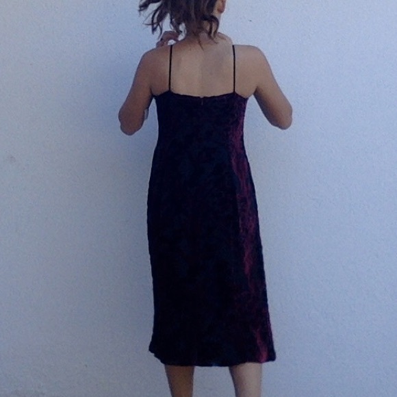 Vintage Tahari velvet slip dress - Picture 2 of 3