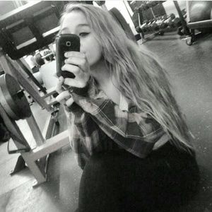 Meet your Posher, Caroline