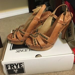 Frye Dara Honeycomb Sling Heels