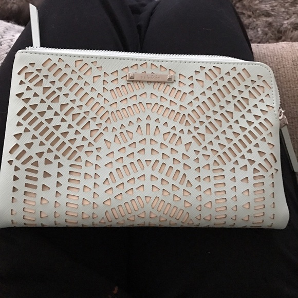 Stella and dot wallet