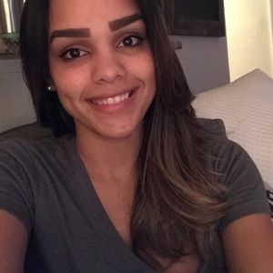 Meet your Posher, Raquel