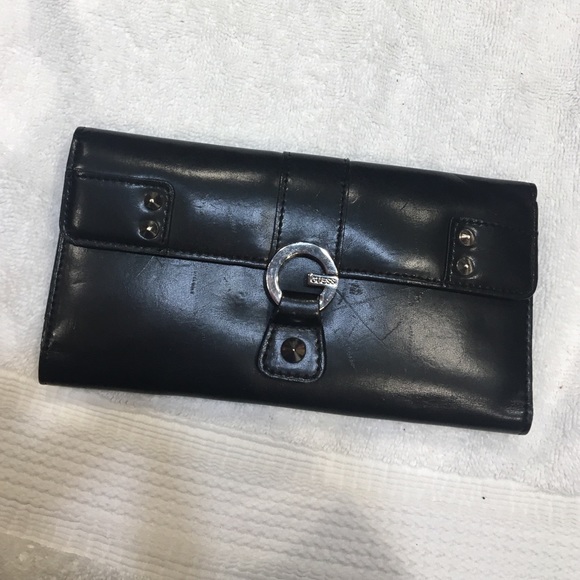 Guess wallet