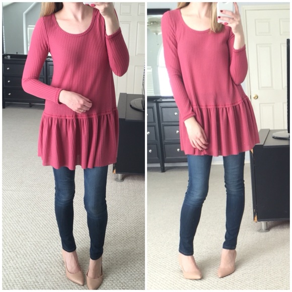 LAST CHANCE▫Rose Waffle Knit Peplum LS Tunic - Picture 2 of 4