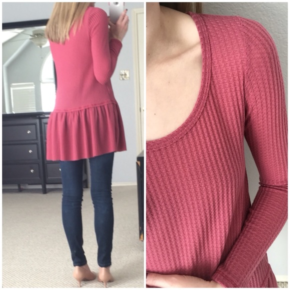 LAST CHANCE▫Rose Waffle Knit Peplum LS Tunic - Picture 4 of 4
