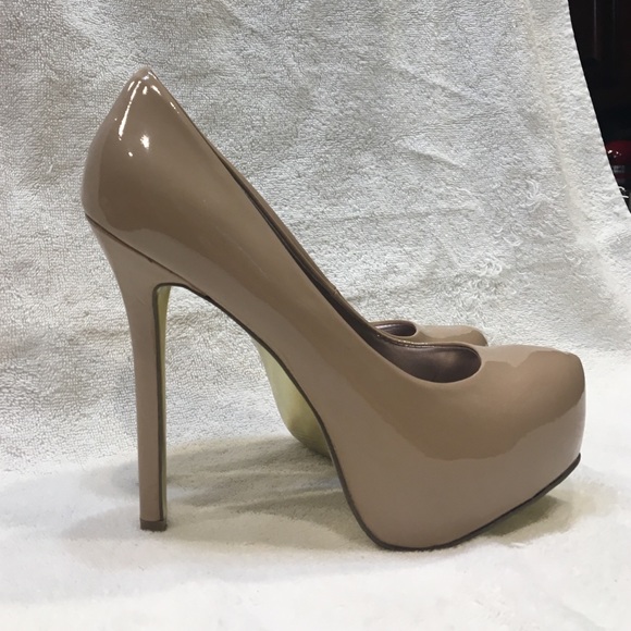Steve Madden pumps