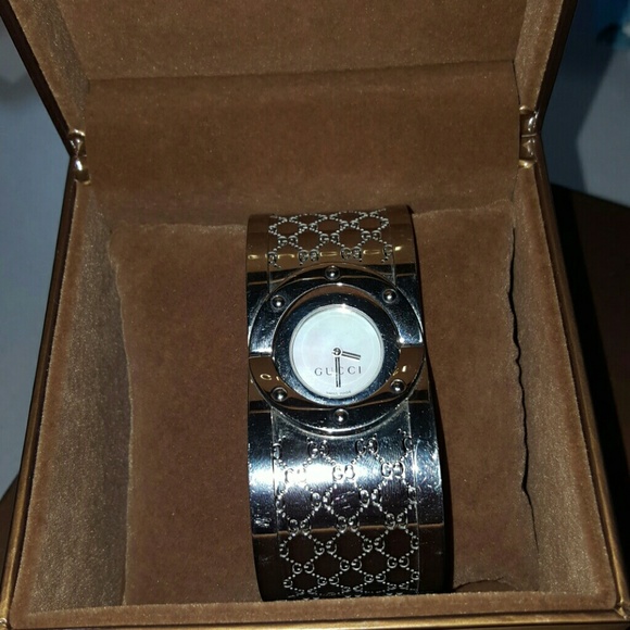 Gucci Watch - Picture 1 of 4