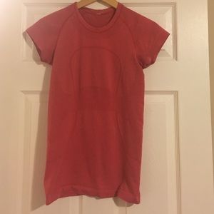 Lululemon top