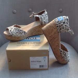 TOMS Platform Wedges - Snow Leopard Burlap, Size 5
