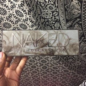 Naked smoky palette brand new