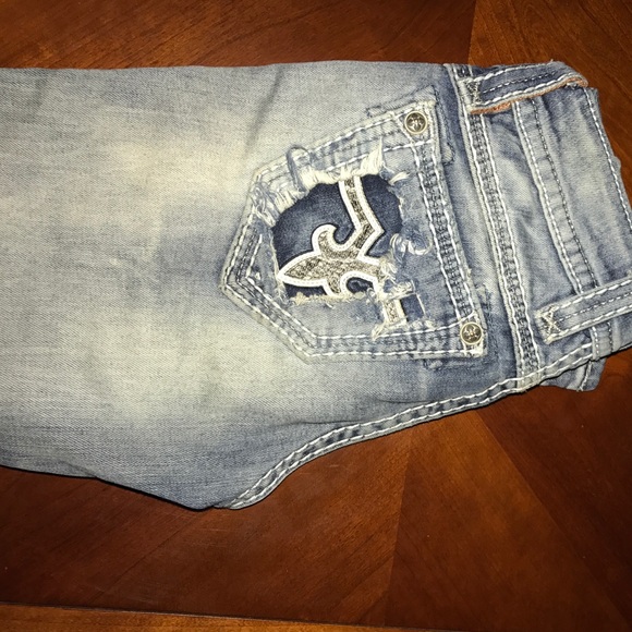 Super cute distressed Jacklyn Rock revivals jeans!