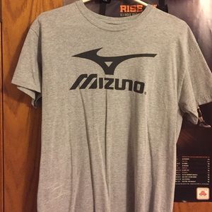 Gray mizuno t-shirt