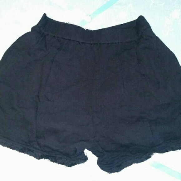 Embroidered Fringe Shorts NWT - Picture 3 of 4