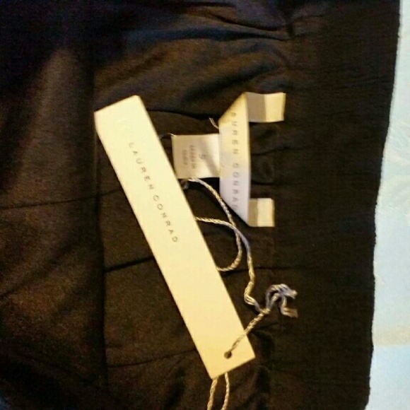 Embroidered Fringe Shorts NWT - Picture 4 of 4