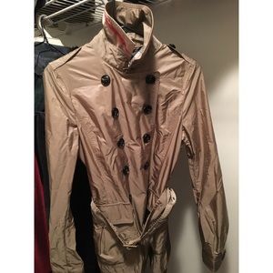 BRAND NEW BURBERRY TRENCH