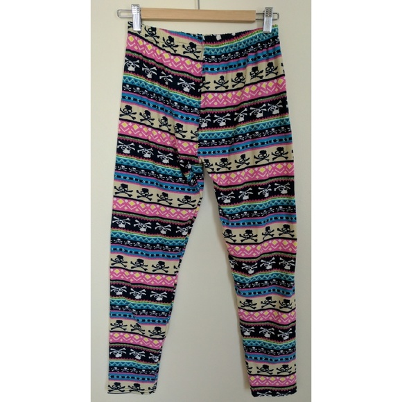 Skull leggings Medium to XL NWOT