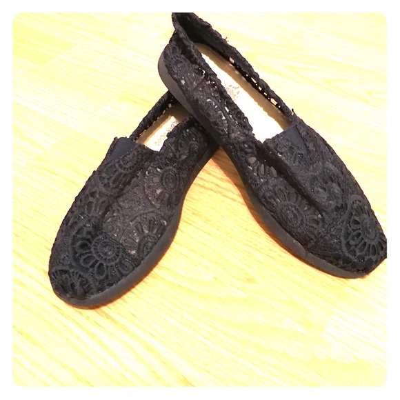 ALOHA ISLAND NAVY BLUE COMFY SHOES