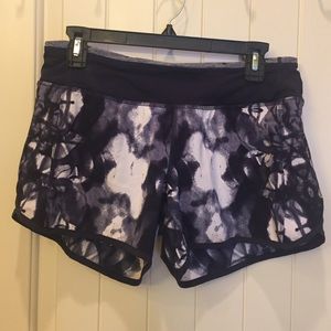 Lululemon Speed short size 6