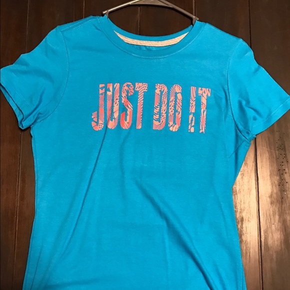 Nike t-shirt