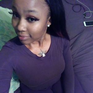 Meet your Posher, Candace