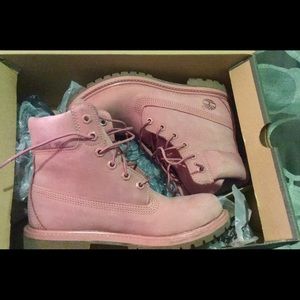 Size 6.5. Only worn once