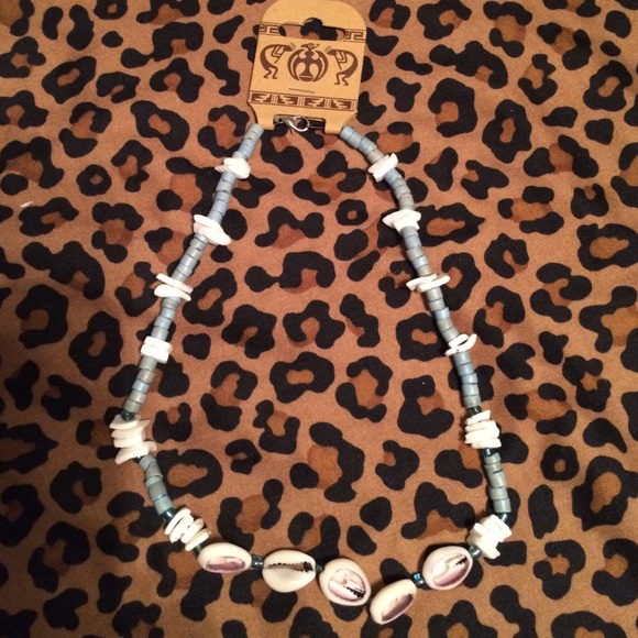 Hawaiian necklace-brand new