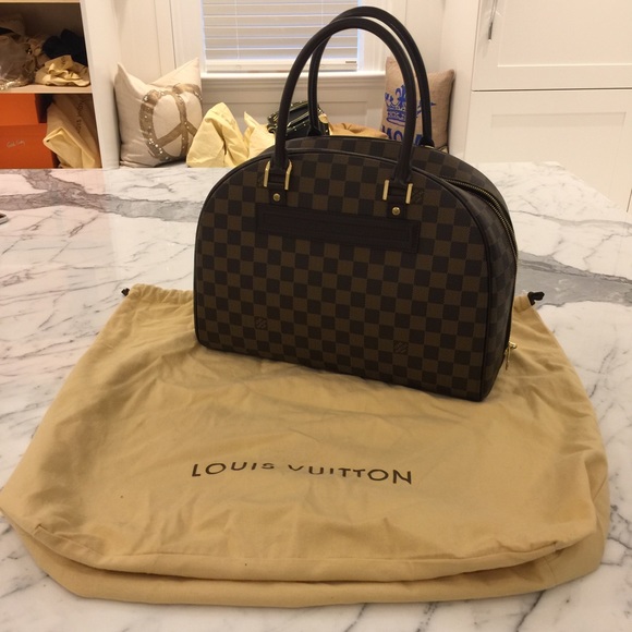🎉SOLD🎉LOUIS VUITTON NOLITA BAG!