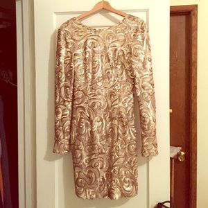 Beautiful cocktail dress to impress.