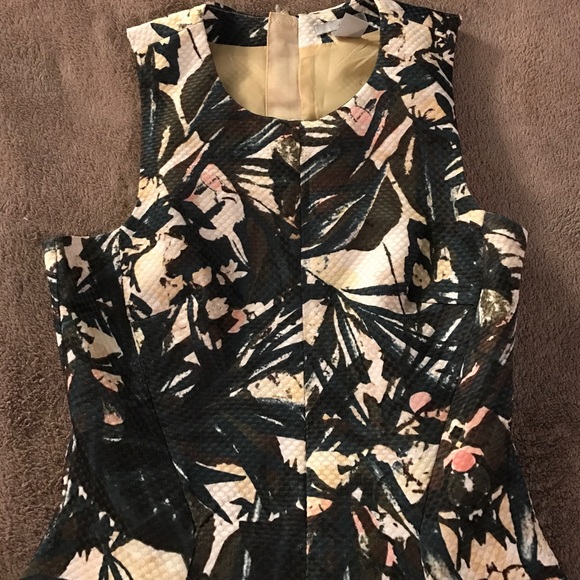 Tropical floral print fit &a flare dress - Picture 3 of 4