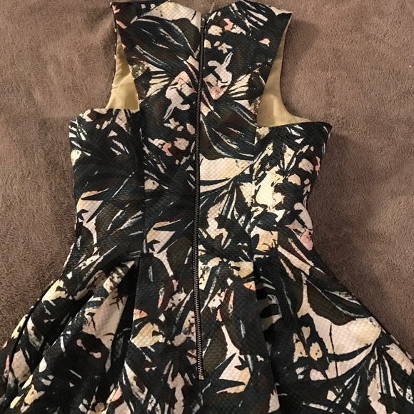 Tropical floral print fit &a flare dress - Picture 4 of 4