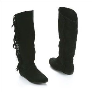 Steve Madden Fringe Suede Boots - black
