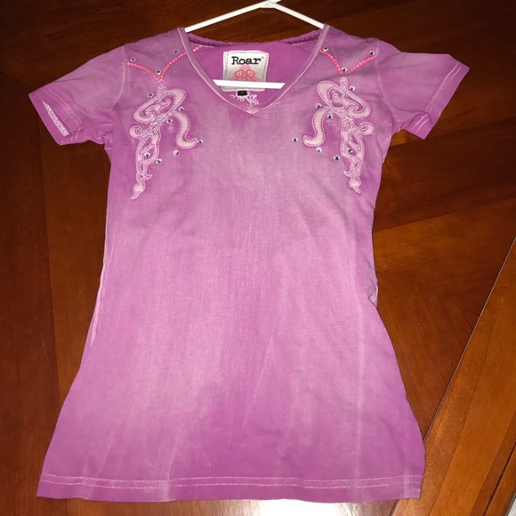 Buckle brand roar shirt