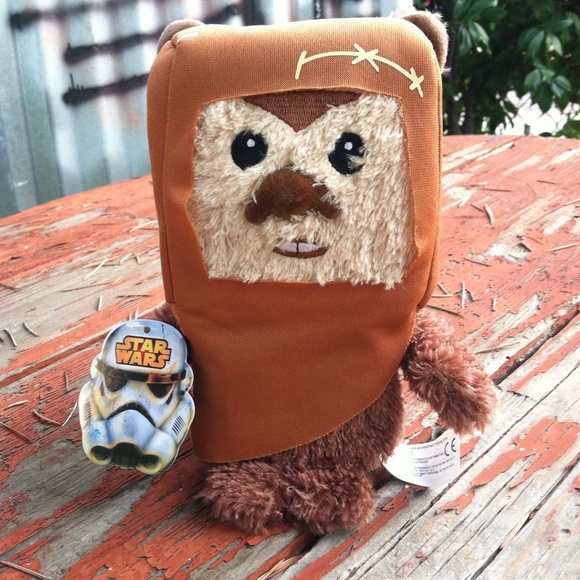 Star Wars Disney Wicket Super Deformed Qubes Plush - Picture 1 of 2