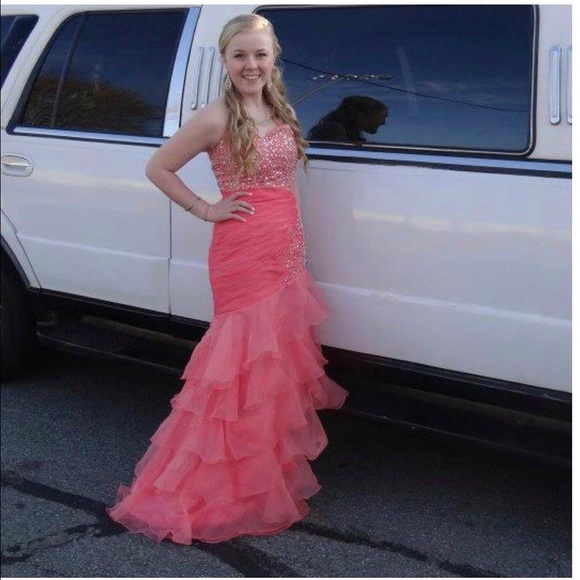 Prom dress - Picture 1 of 1