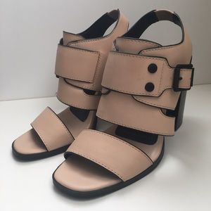 Calvin Klein Bellany Pumps