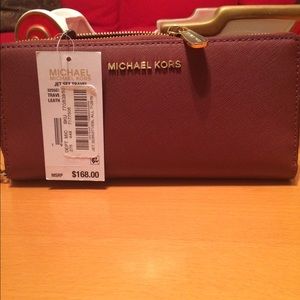 NWT Michael Kors Large Jet Set Continental Wallet
