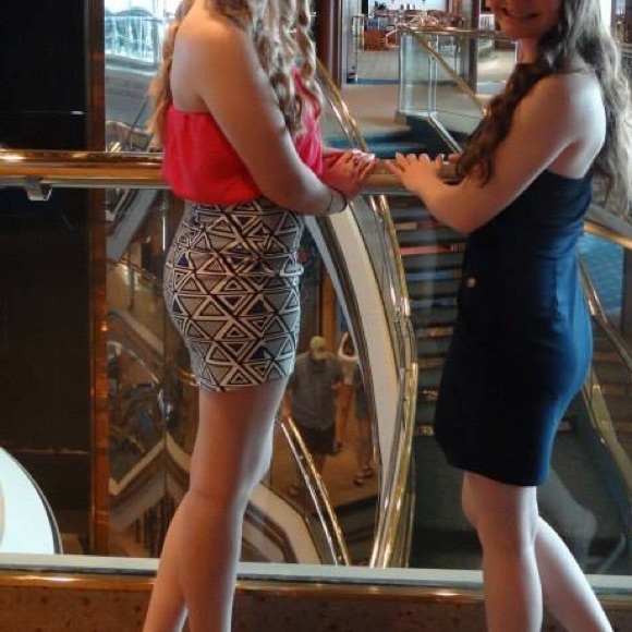 Dress - Picture 2 of 2