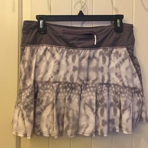 Lululemon size 8 tall Pace-Setter skirt