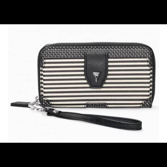 Stella & Dot tech wallet over 50% off!