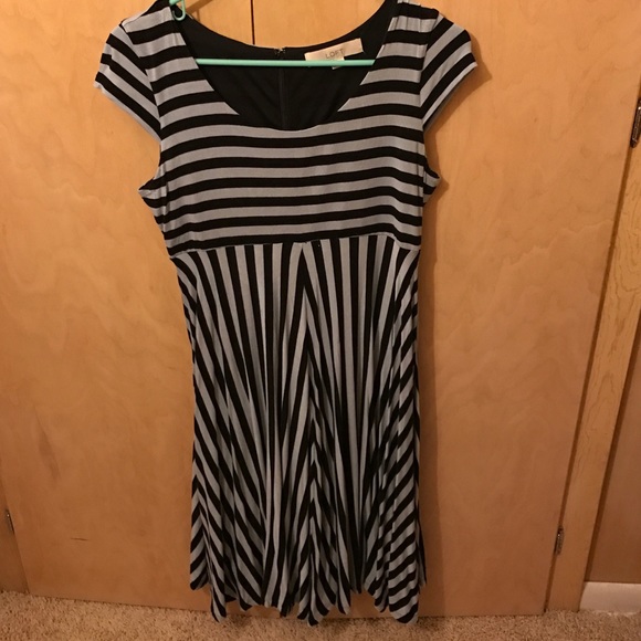 LOFT Maternity Dress