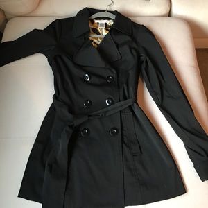 Black light weight trench coat