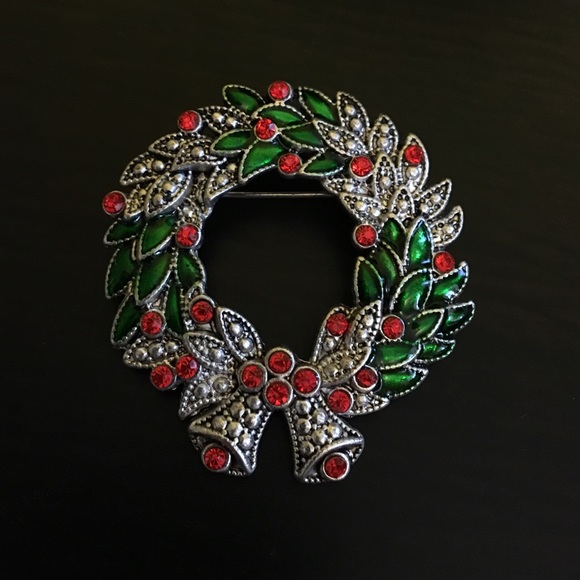 Gorgeous Holiday Brooch