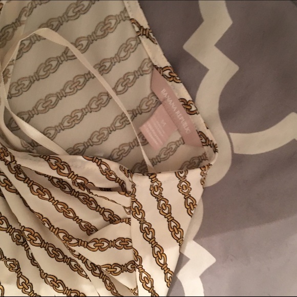 Banana Republic Blouse 3 - Picture 2 of 3
