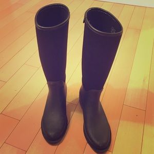 Zara Rain boots almost new in new condition!