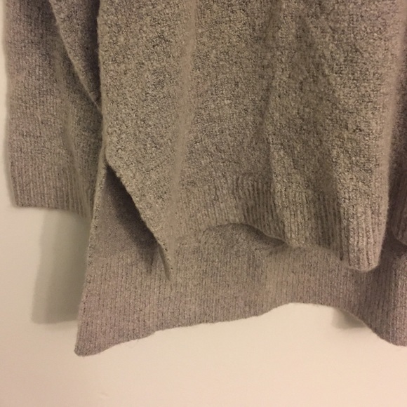 Cotton On sweater - Picture 2 of 4