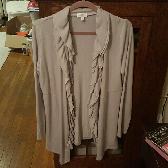 Ruffled cardi