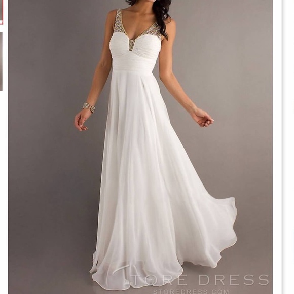 Formal/ Prom Dress!! Never worn!! - Picture 1 of 4